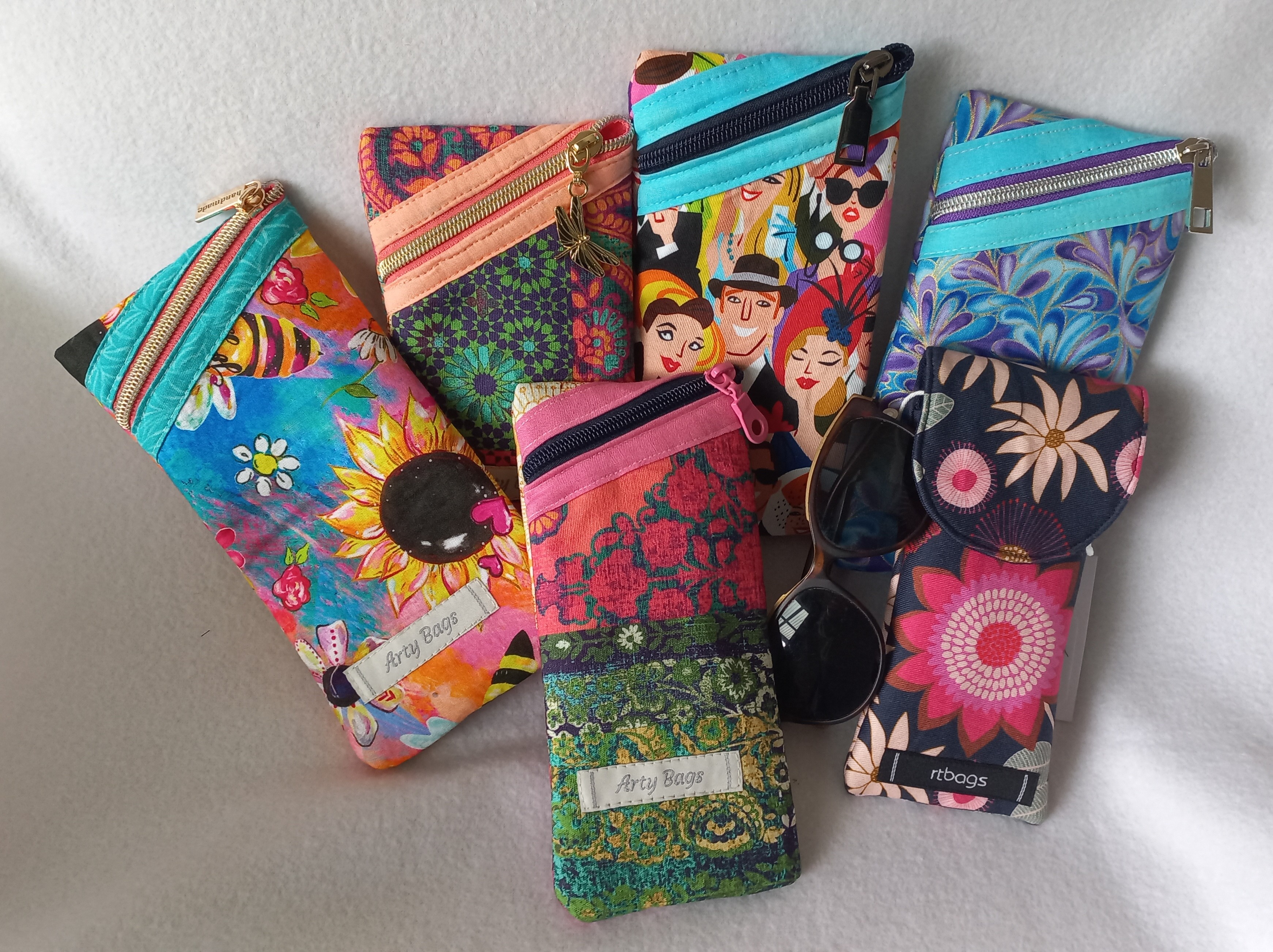 Glenys, glasses, zip