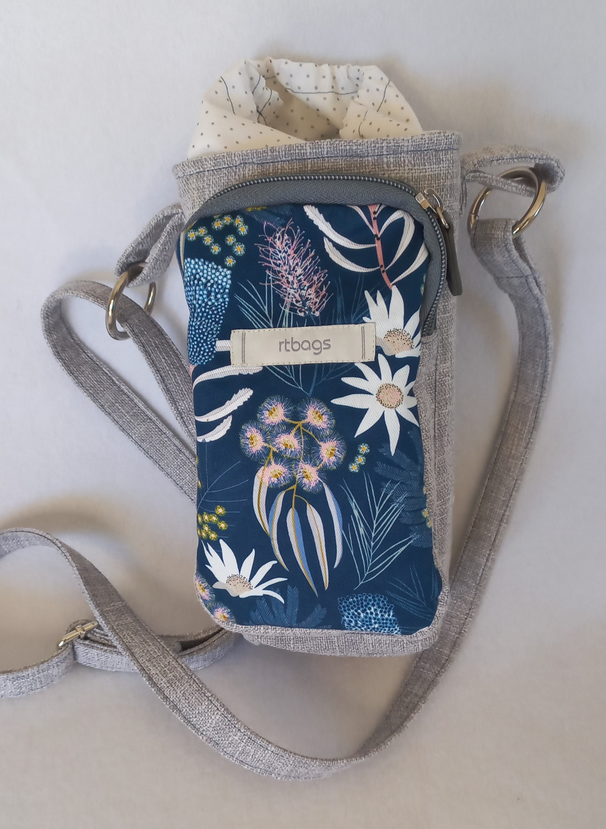 Wanda, water bottle & mobile phone